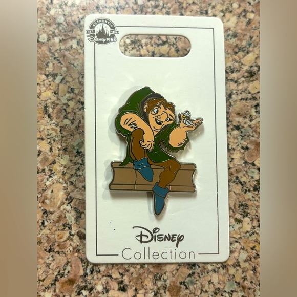 The Hunchback Of Notre Dame ~ Quasimodo Disney Trading Pin 2022 NEW - Picture 1 of 3